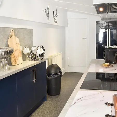 Ludlow Bank * Caulderton